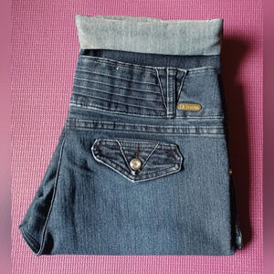 A La Bonita Capri Jeans